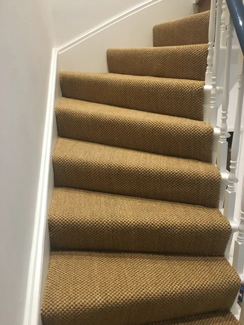 carpets-sisal-staircase